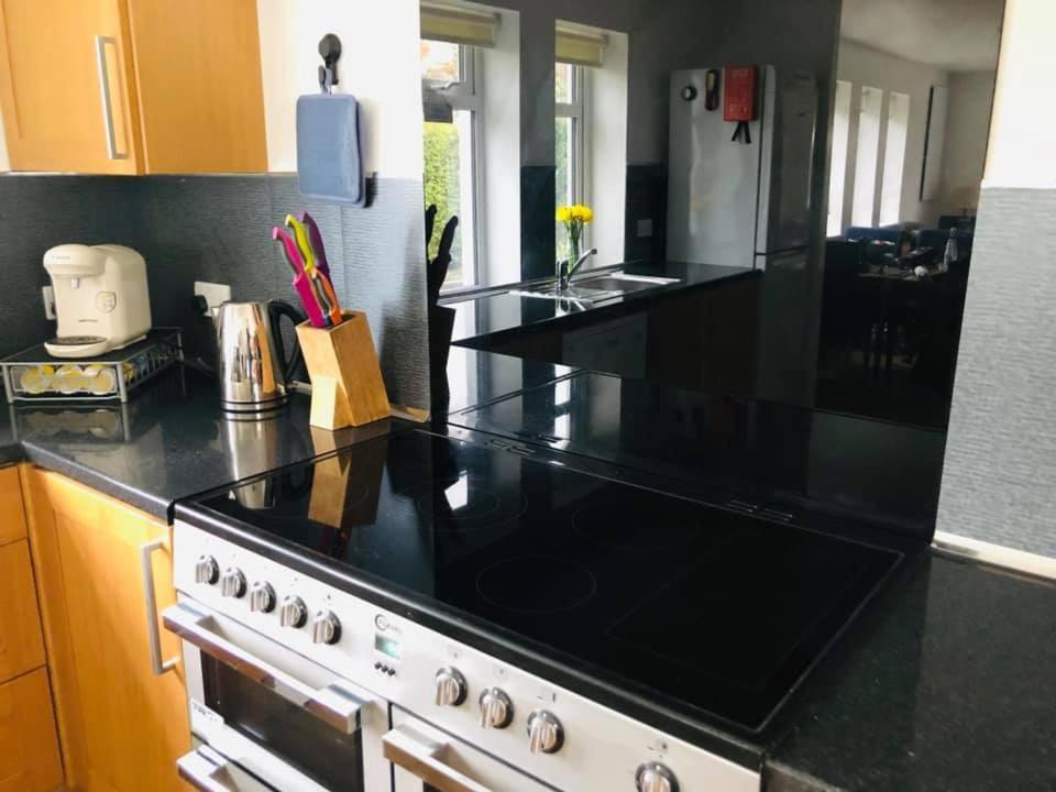 Cosy 3 Bedroom Home In Centre Of Brodick Buitenkant foto